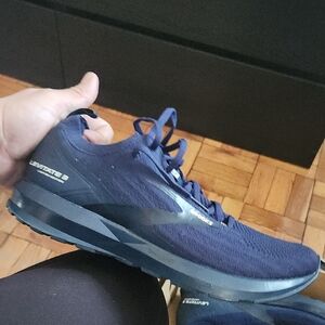 Brooks Men's Navy Athletic Shoes